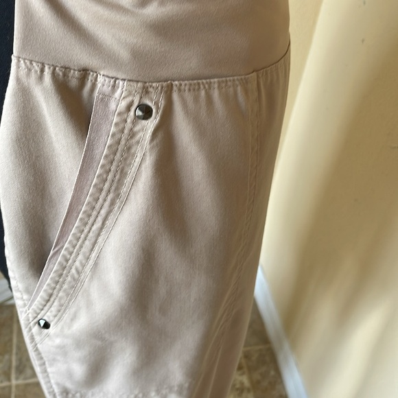 PURPLE LABEL HEALING HANDS Yoga pants scrubs. Sz Large excellent condition - Picture 3 of 6